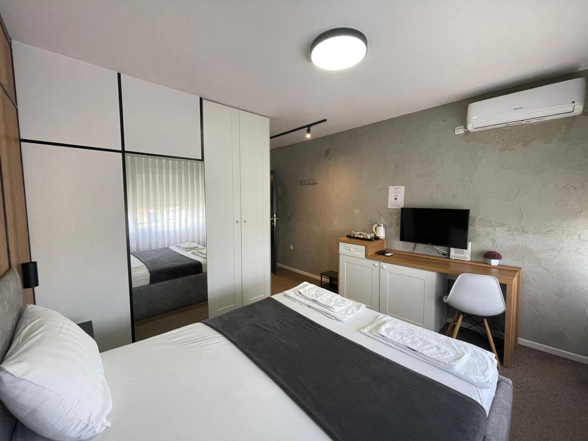 New Prishtina Luxury Rooms プリシュティナ エクステリア 写真