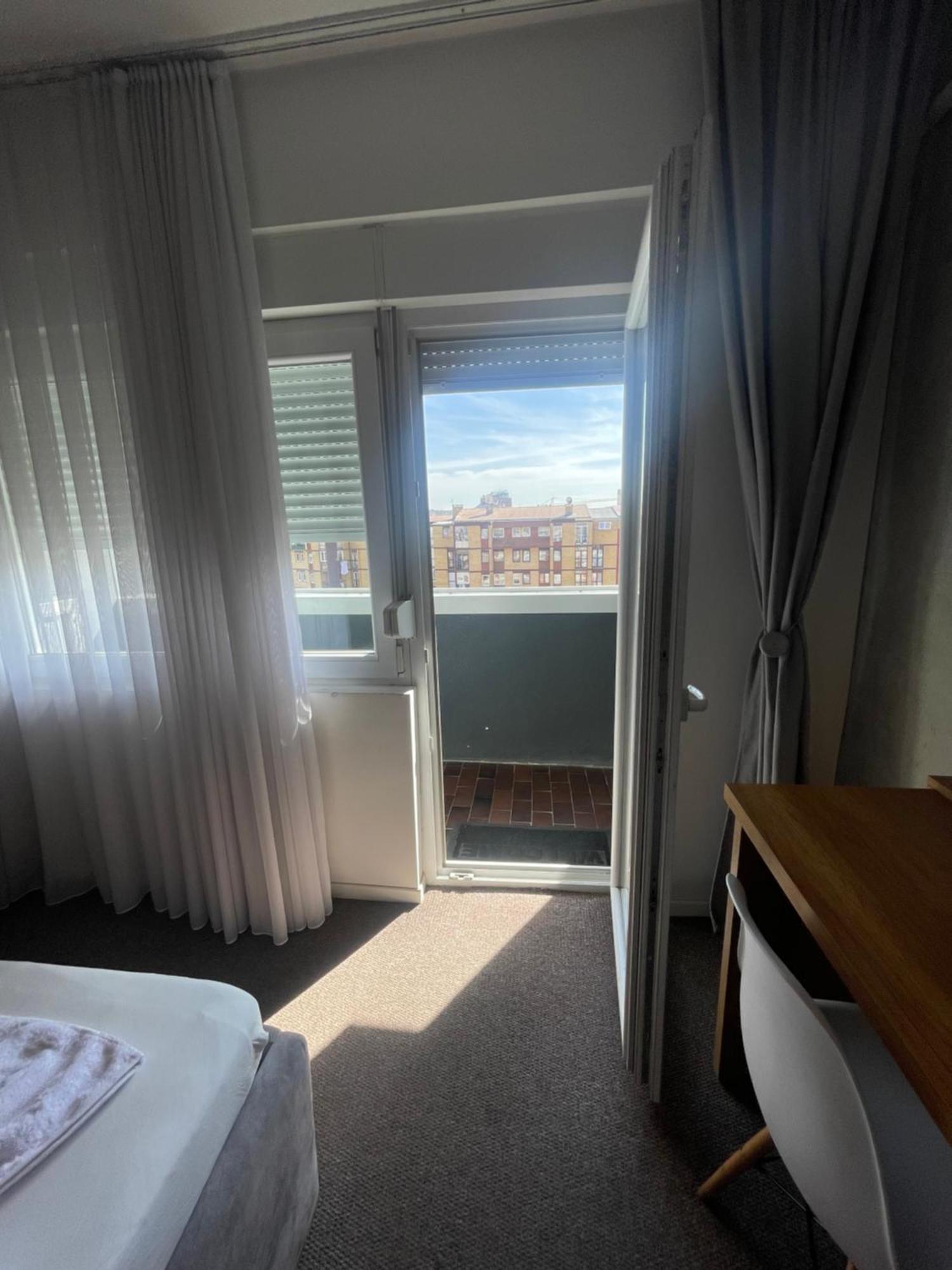 New Prishtina Luxury Rooms プリシュティナ エクステリア 写真