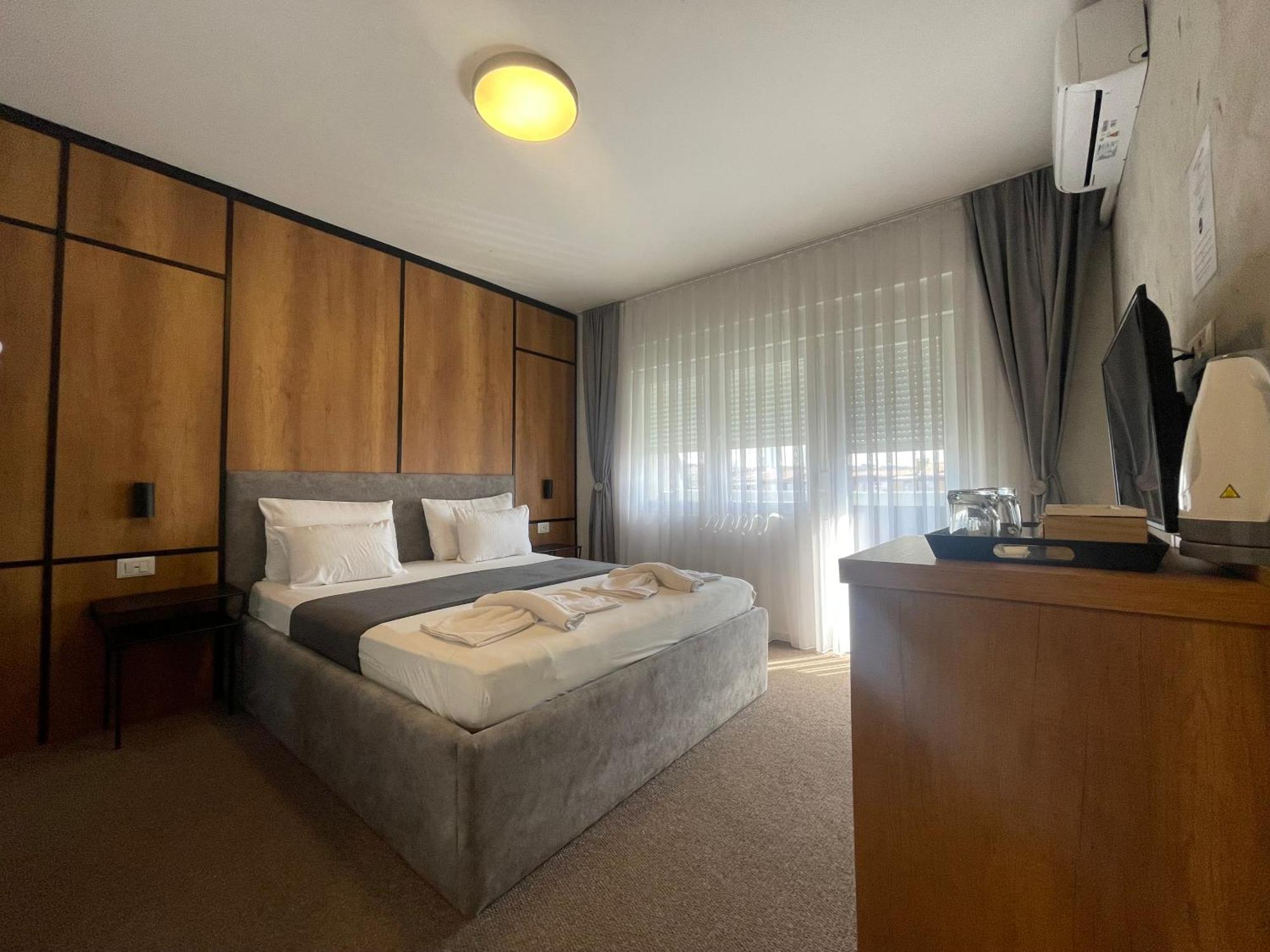 New Prishtina Luxury Rooms プリシュティナ エクステリア 写真
